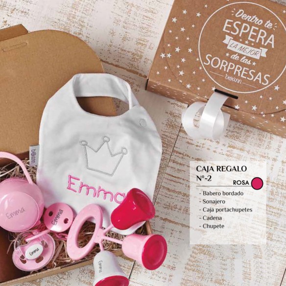 Caja Regalo N.2 Personalizada - Rosa (Chupete + Cadena + Sonajero + Portachupetes + Babero Bordado)